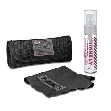 Oakley Lens Cleaning Kit tisztító készlet